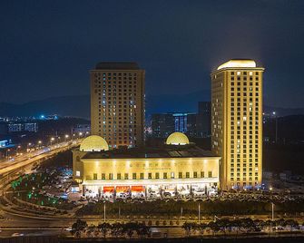 Nanjing Platinum Hanjue Hotel 南京白金汉爵大酒店 - Nanjing - Bygning