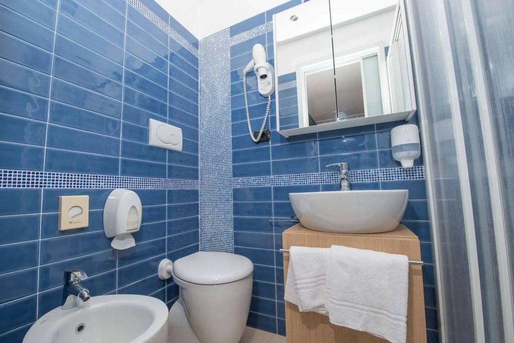 كاتولو - مالسين - حمام