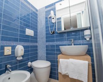 Hotel Catullo - Malcesine - Bathroom