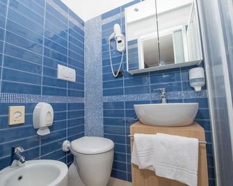 كاتولو - مالسين - حمام