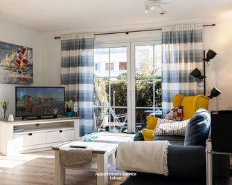 Kapitänshaus W01 - Laboe - Wohnzimmer
