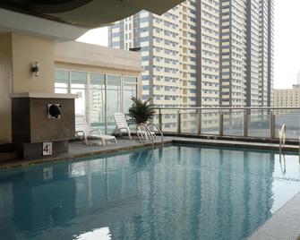 Zen Rooms Malate Robinsons - Manila - Pool