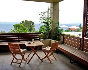 Astrolabe Hotel - Rovies - Balcone