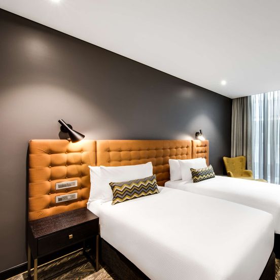Vibe Hotel North Sydney image 1