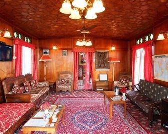 Houseboat Lily of Nageen - Srinagar - Lounge