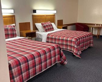 Maple Creek Motor Inn - Maple Creek - Bedroom