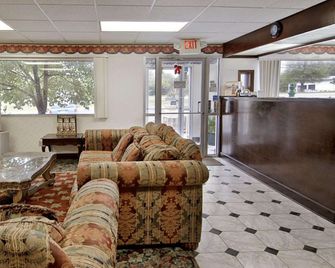 Rodeway Inn Concord - Kannapolis - Concord - Lobby