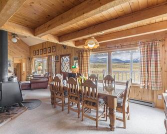 Charming Starlight Cabin - Creede - Comedor