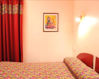 Hotel Jean Xxii - Cahors - Bedroom