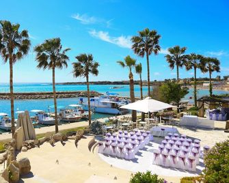 Coral Beach Hotel And Resort - Coral Bay