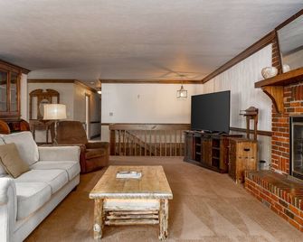 Legacy West - West Yellowstone - Sala de estar