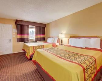 Family Stay Near California-Oregon Border | Free Parking & Complimentary Coffee - Ashland