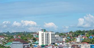 Whiz Prime Hotel Balikpapan - Balikpapan - Balcony