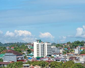 Whiz Prime Hotel Balikpapan - Balikpapan - Ban công