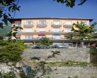 Hotel Casa Marinella - Malcesine - Building