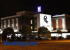 Escuderos Hotel Cruz - Argamasilla de Calatrava - Building