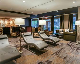 Courtyard by Marriott Lenox Berkshires - Lenox - Lounge