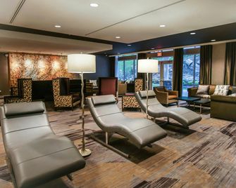 Courtyard by Marriott Lenox Berkshires - לנוקס - טרקלין