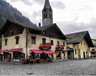 Warm & Charming with big Terrace - Gressoney Village -Ski & Mountain Trekking - Gressoney-Saint-Jean - Edificio
