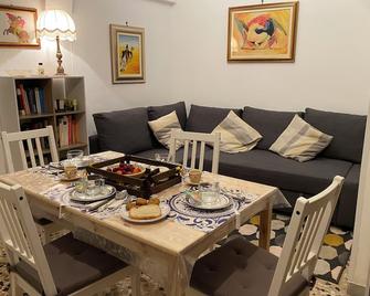 TumHouse (la capanna di zio Tom) - Ceglie Messapica - Sala pranzo