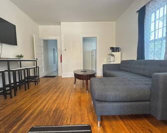 In Town - Summer St. Private Suite - Wolfville