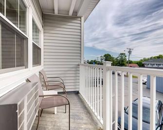 Seasider Motel - Bar Harbor - Balcony