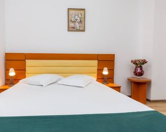 Hotel Sir Colentina - Bucarest - Habitación