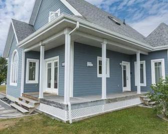 Cottage Dia-2507 | Isle-Aux-Coudres - L'Isle-aux-Coudres