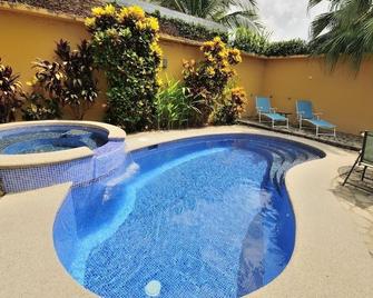 Casa Suenos- Iconic 4BR Home with Private Pool - Jacó - Pool