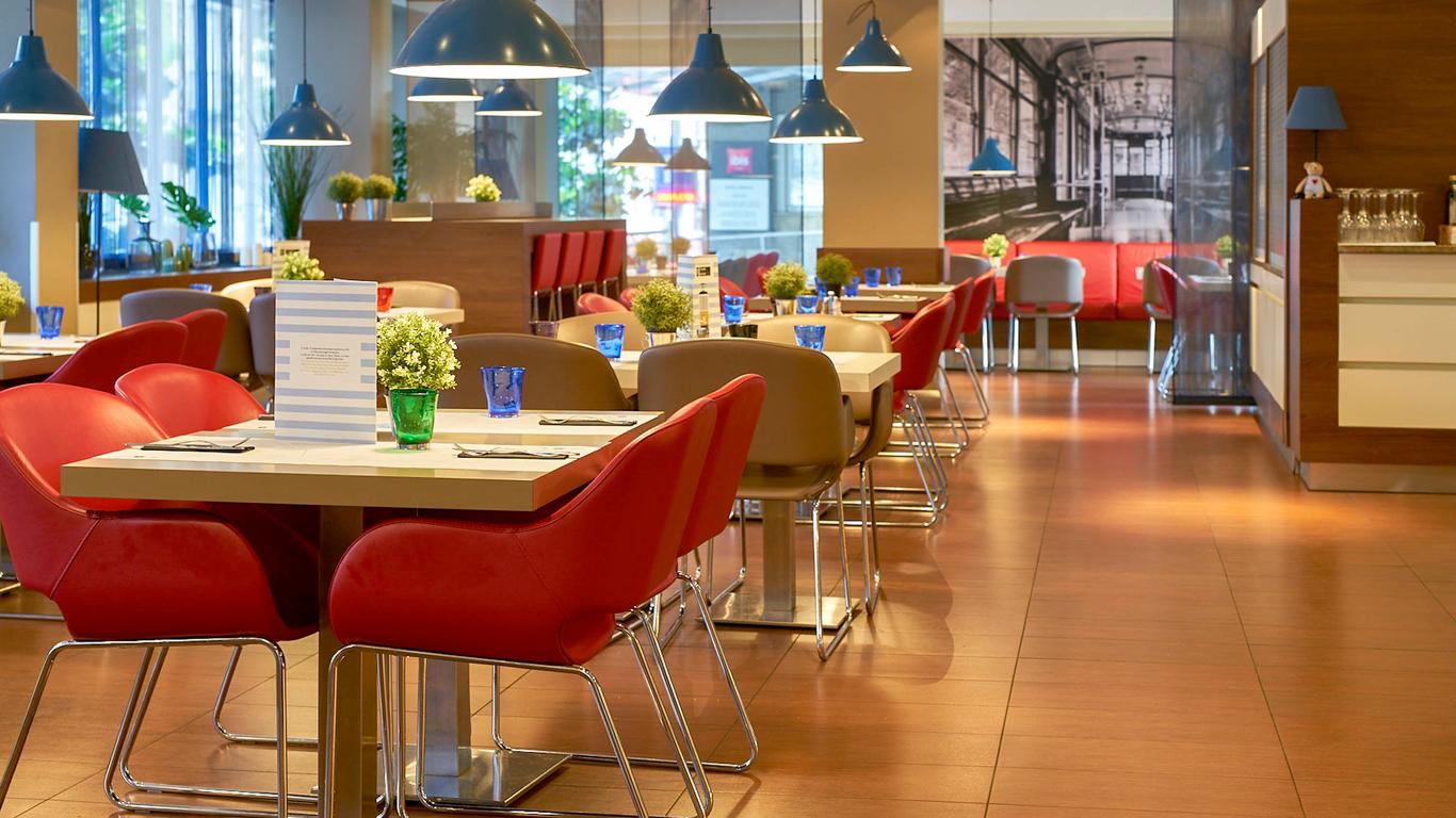 ايبيس ميلانو سنترو