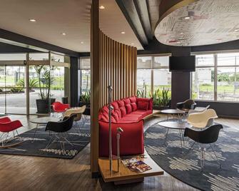 Ibis Curitiba Aeroporto - São José dos Pinhais - Lounge