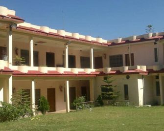 Hotel Devbhoomi - Barkot - Building