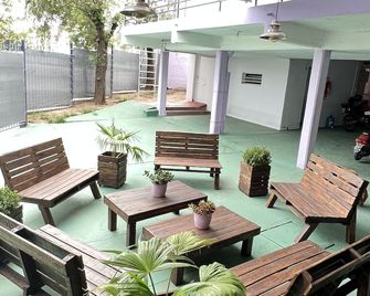 Wynwood Extreme Hostel - Villa Carlos Paz - Patio