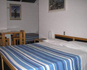 Hotel Doge Inn - Ronchi dei Legionari - Bedroom