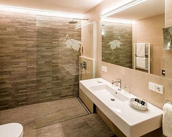 Hotel Girlanerhof - Eppan an der Weinstrasse - Koupelna