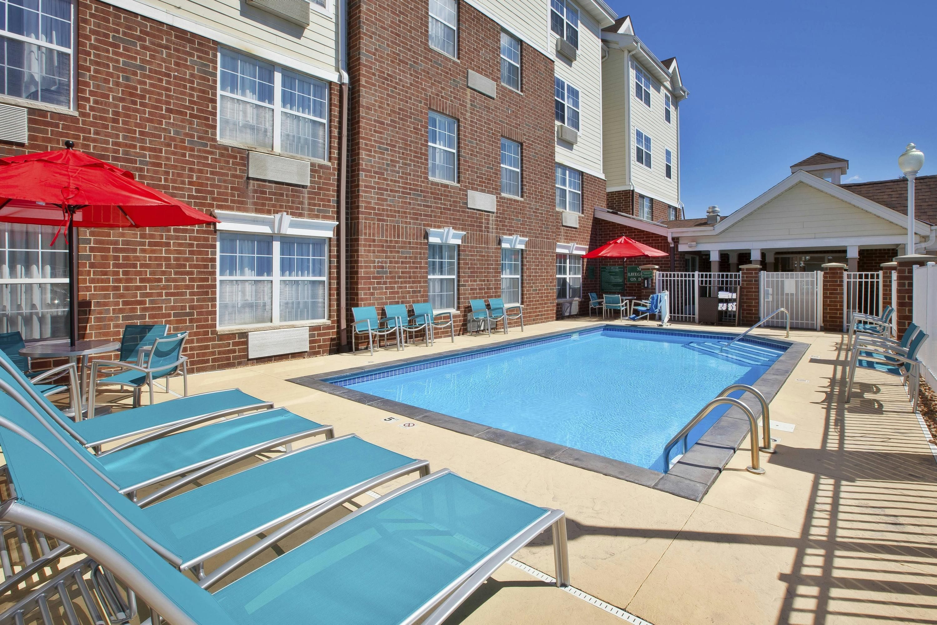 TownePlace Suites by Marriott Minneapolis-St. Paul Airport/Eagan - Eagan - Pool