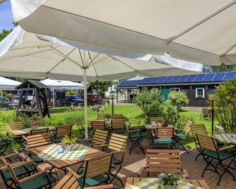 بنسيون كراوتر مولنهوف - برغ - شرفة مرصوفة