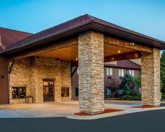 Riverview Inn And Suites An Ascend Hotel - Rockford - Rakennus