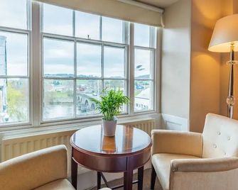 The Lion Hotel - Builth Wells