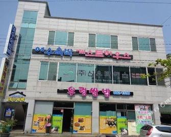 Yeosu Hostel Yeosu - Josu - Budova