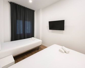 هوستال بيرنابيو - مدريد - غرفة نوم