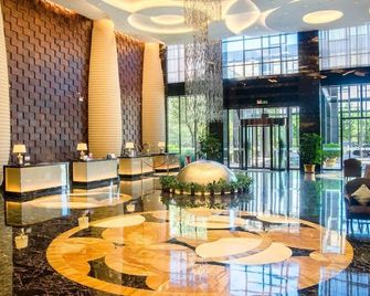 Ramada Plaza by Wyndham Huizhou East - Huizhou - Lobby