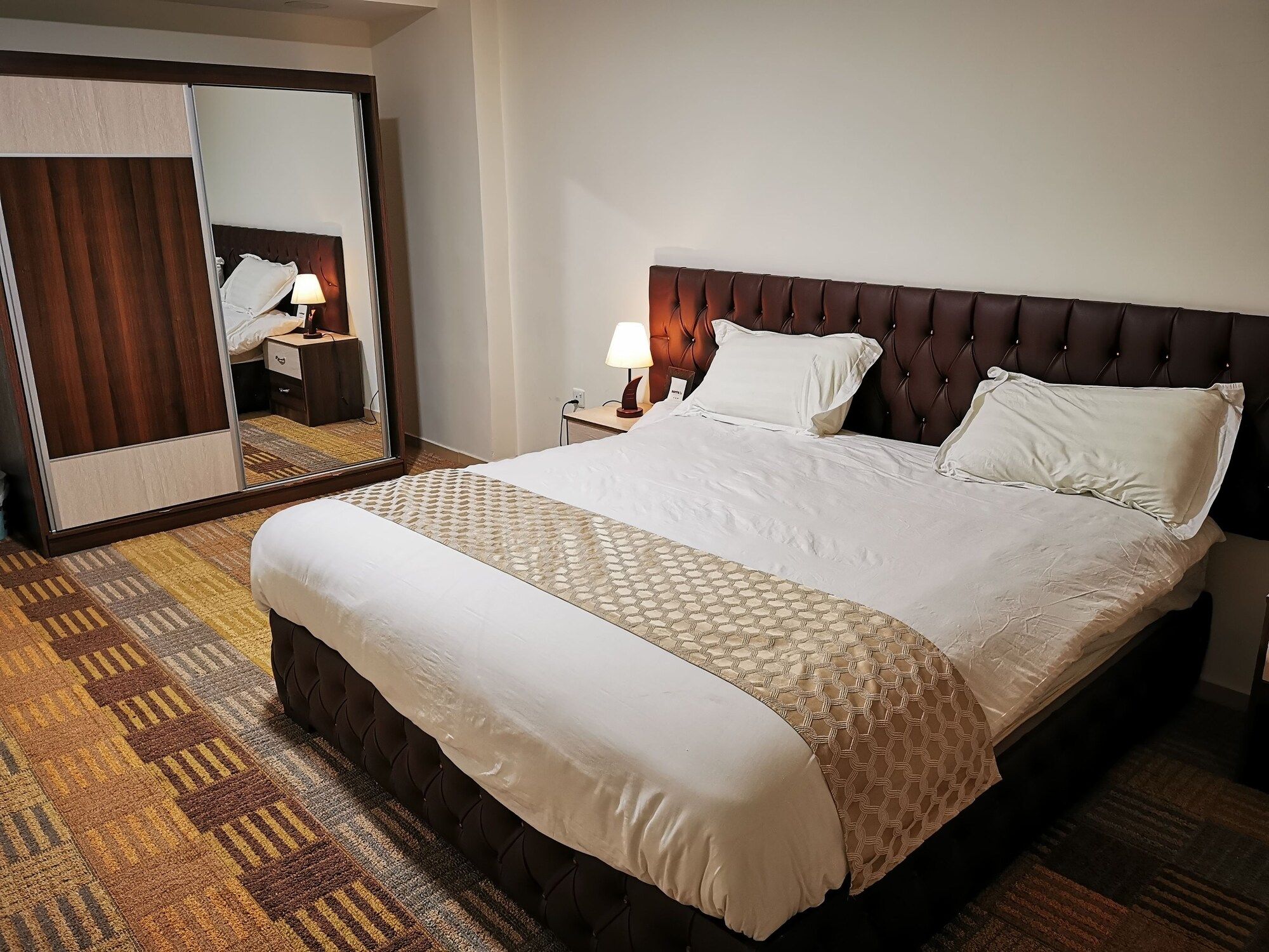 Skylight apartments - Amman - Camera da letto