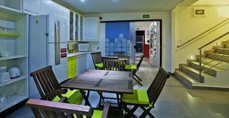 Concept Design Hostel & Suites - Foz do Iguaçu - Τραπεζαρία