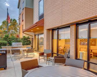 TownePlace Suites by Marriott Ann Arbor - Ann Arbor - Patio