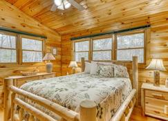 Lucilles Creekside Hideaway - Blue Ridge - Bedroom