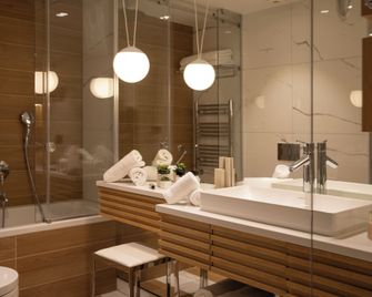 Hotel Bellevue Dubrovnik - דוברובניק - בריכה