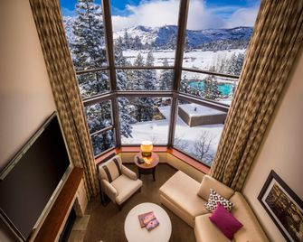 Everline Resort and Spa, Lake Tahoe - Olympic Valley - Phòng khách