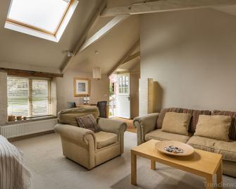 Trenderway Farm - Looe - Living room