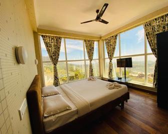 Tulips Valley View Resorts - Ooty - Bedroom
